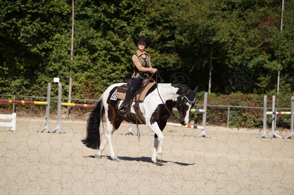 s_A_908122.JPG